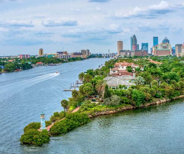 aerial photo of Tampa Bay ship a car