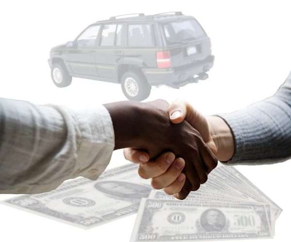 photo of a car buying handshake